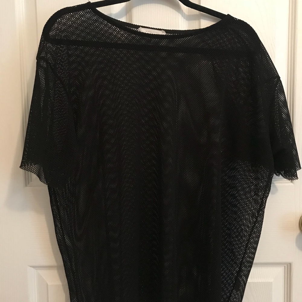 Mind Code Black Net Top